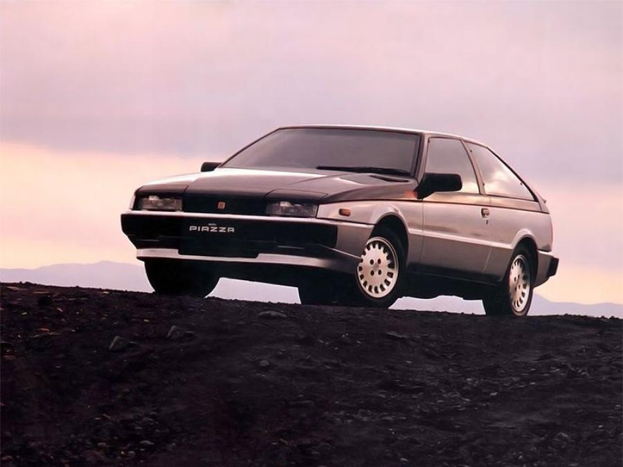  Isuzu Piazza 1981 года  (фото 2 из 3)